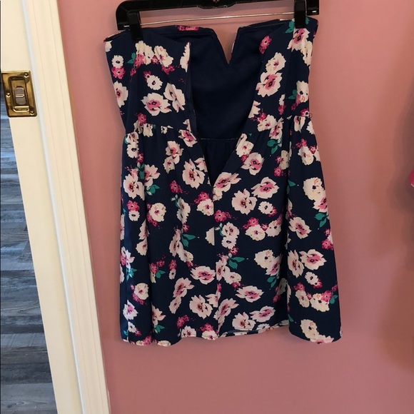 strap less dress - Picture 2 of 3